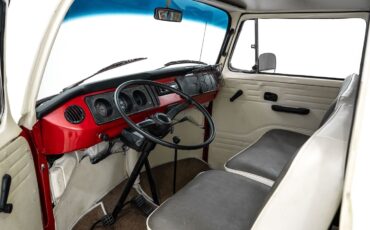 Volkswagen-Type-II-Bus-1975-Other-15