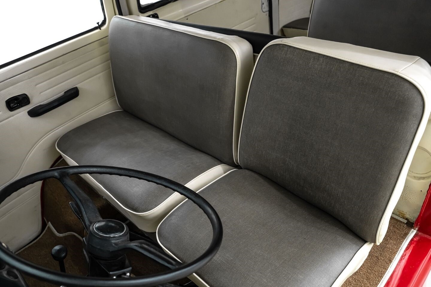 Volkswagen-Type-II-Bus-1975-Other-16