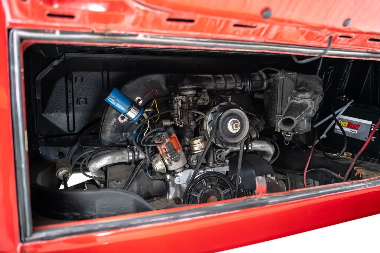 Volkswagen-Type-II-Bus-1975-Other-25