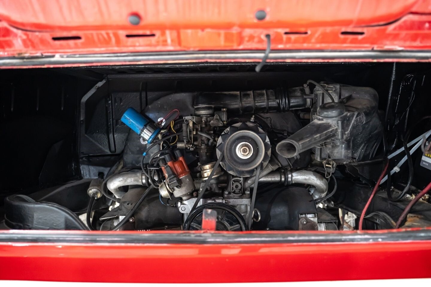 Volkswagen-Type-II-Bus-1975-Other-26