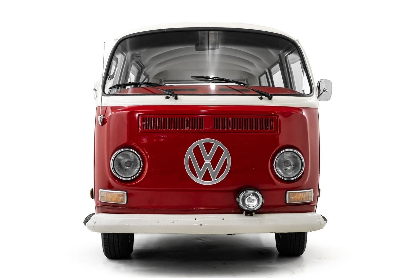 Volkswagen-Type-II-Bus-1975-Other-6
