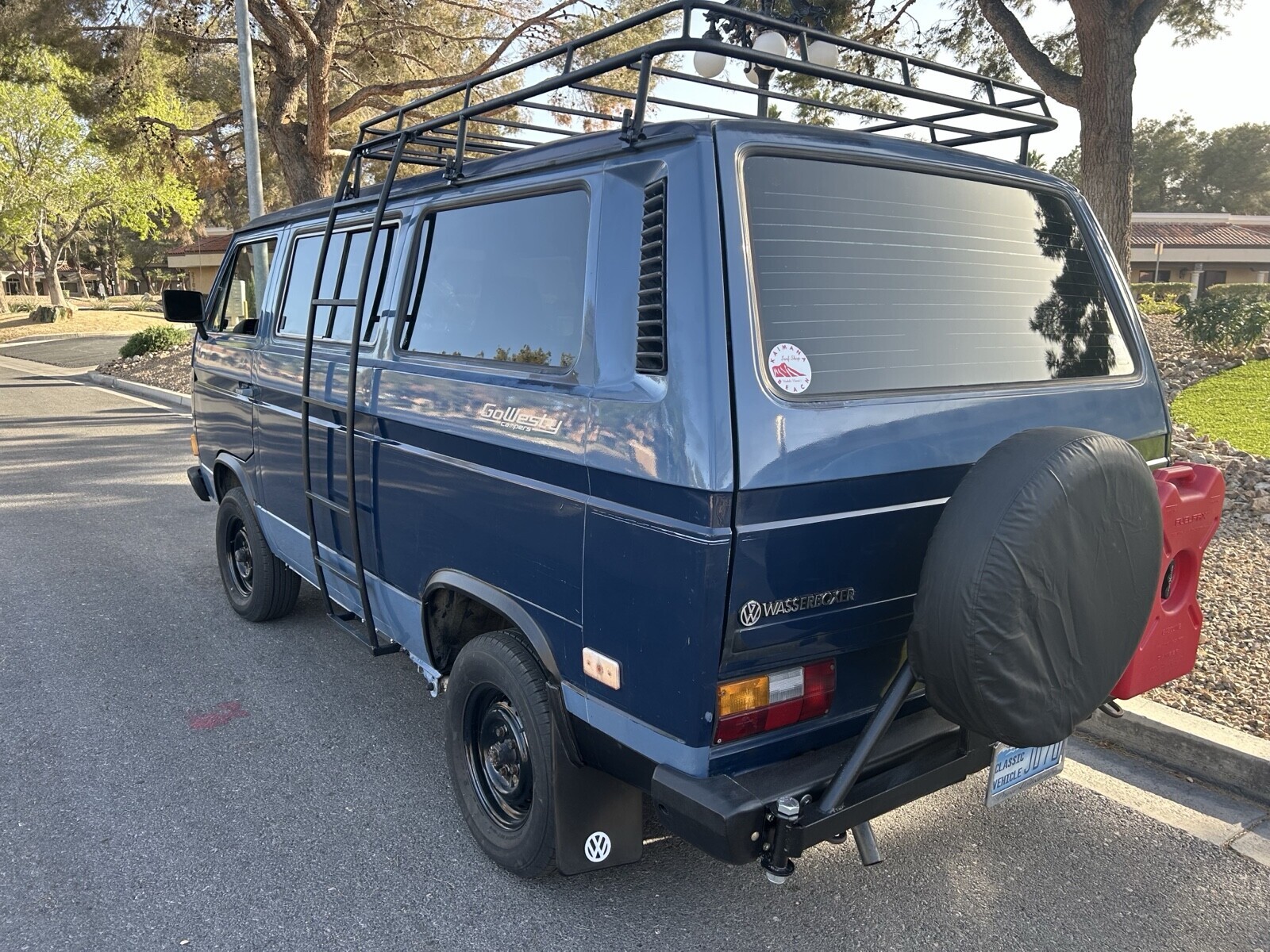 Volkswagen-Vanagon-1984-1