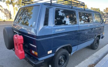Volkswagen-Vanagon-1984-3