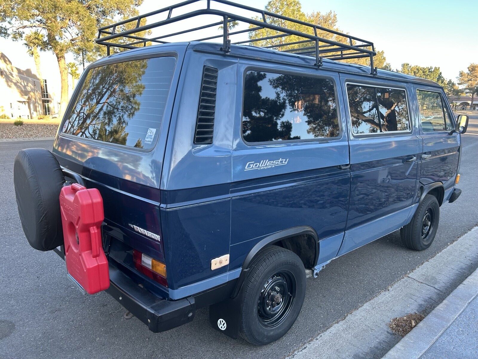 Volkswagen-Vanagon-1984-3