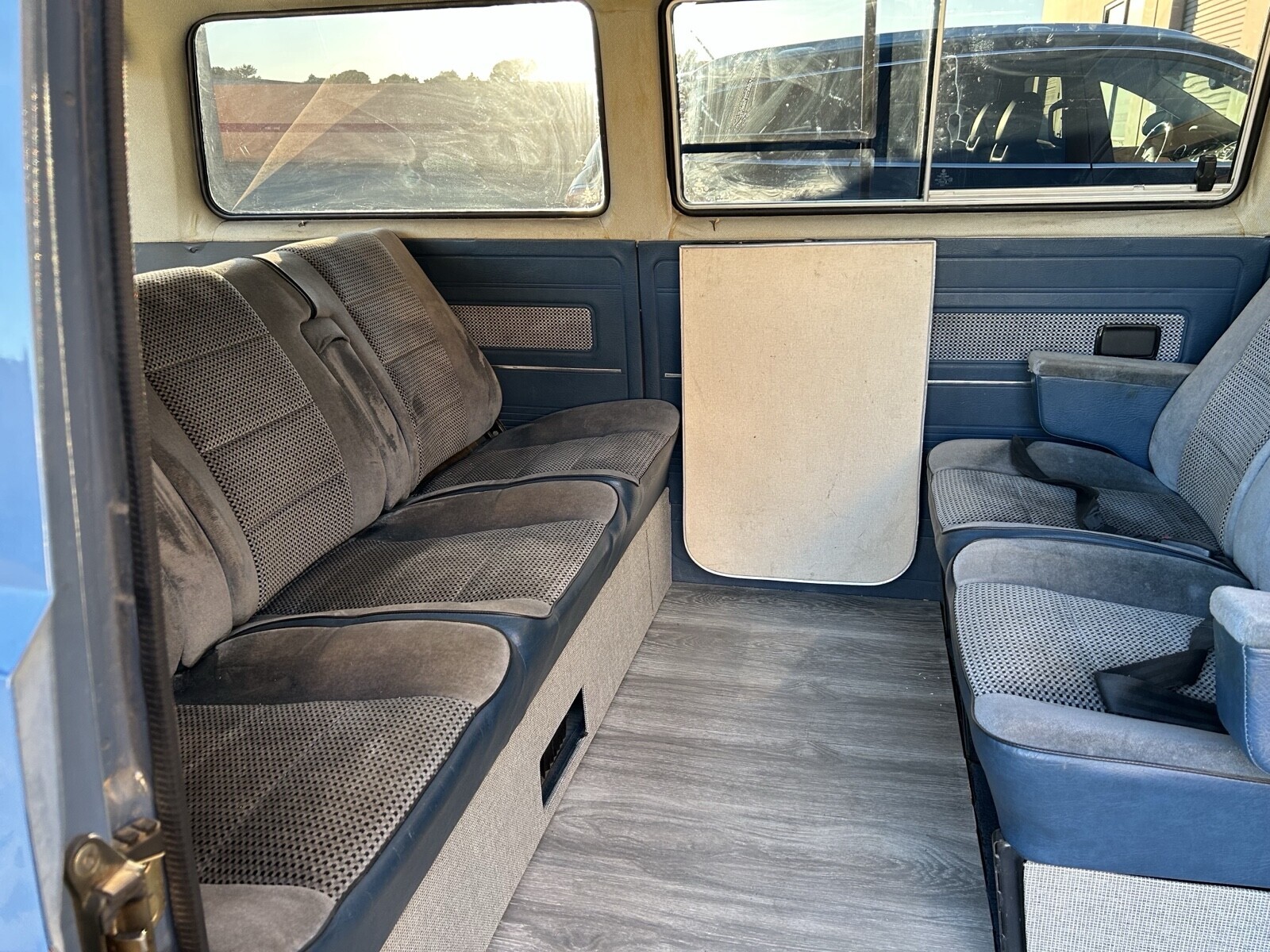 Volkswagen-Vanagon-1984-7