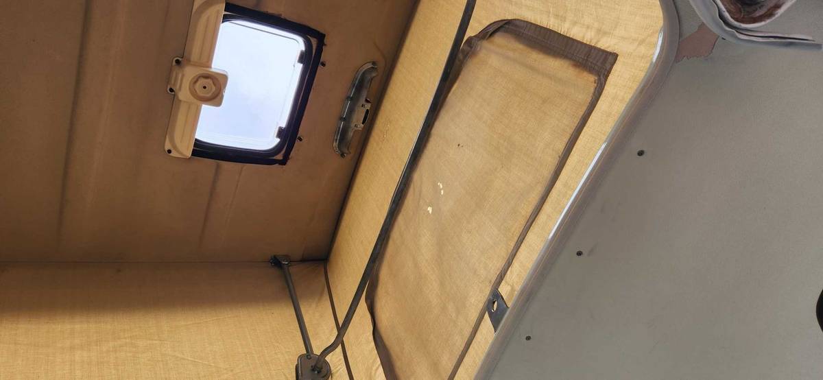 Volkswagen-Vanagon-1984-white-12