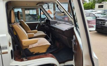 Volkswagen-Vanagon-1984-white-13