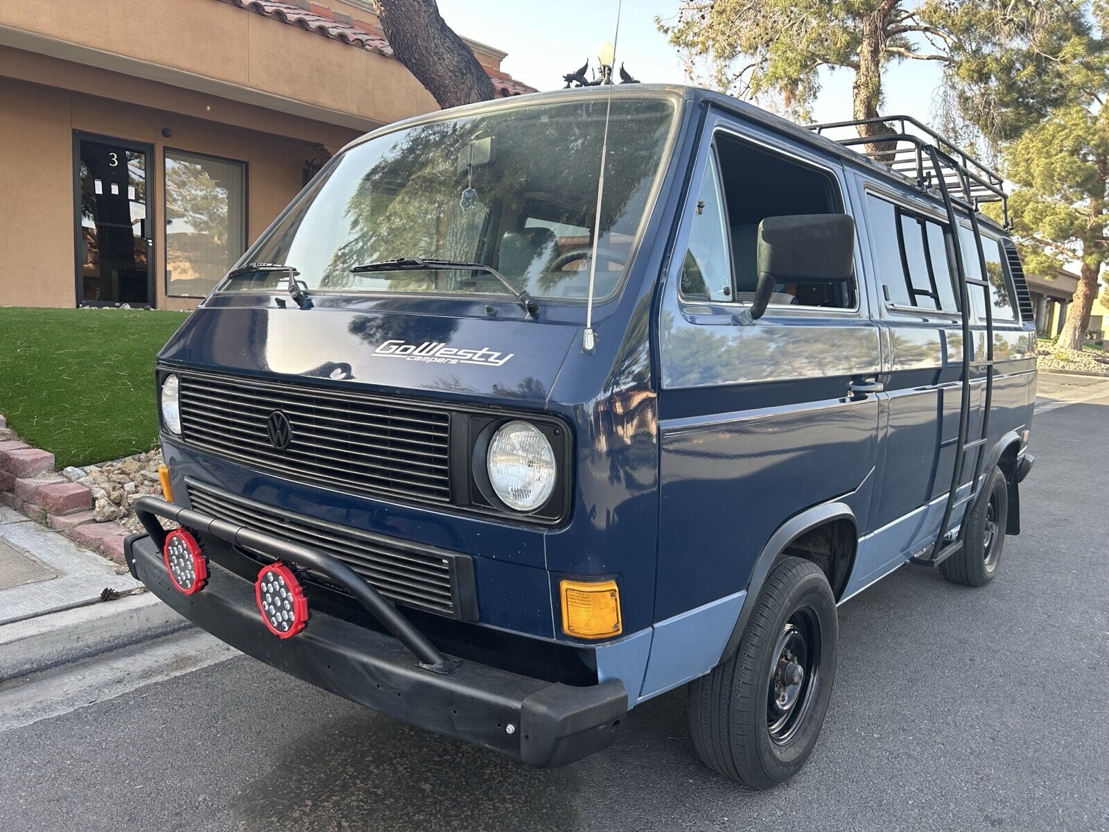 Volkswagen-Vanagon-1984