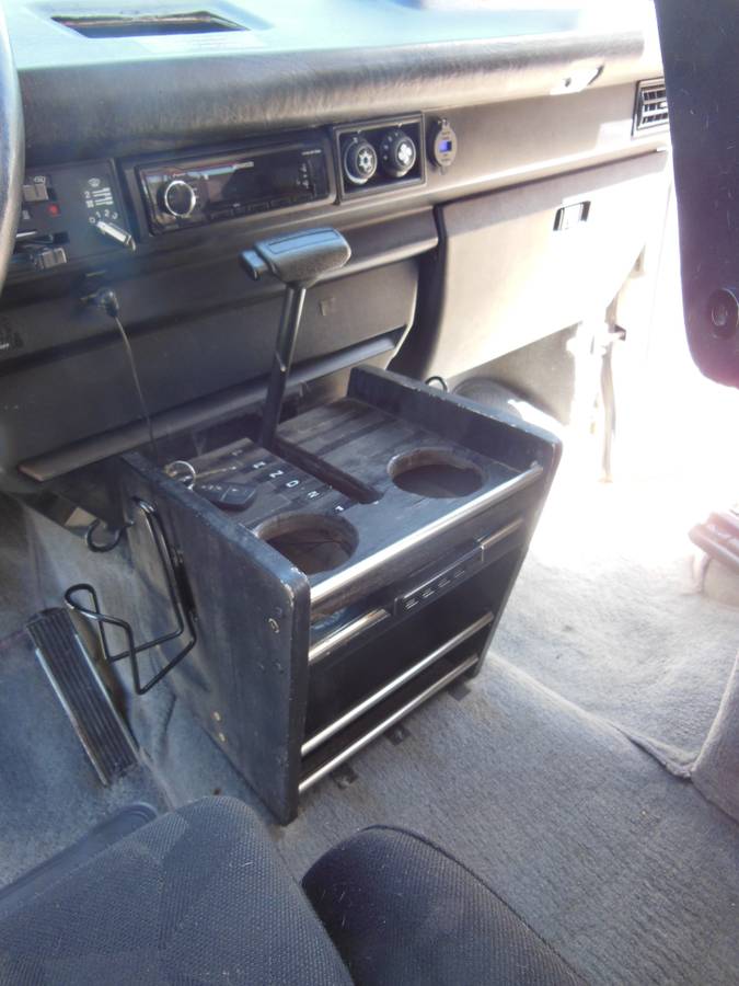 Volkswagen-Vanagon-westfalia-1989-white-11