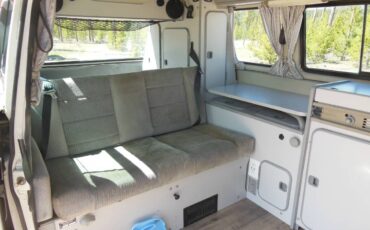 Volkswagen-Vanagon-westfalia-1989-white-15