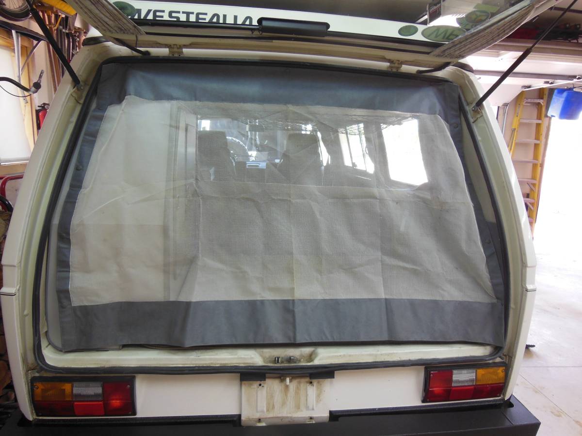 Volkswagen-Vanagon-westfalia-1989-white-19