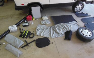 Volkswagen-Vanagon-westfalia-1989-white-20