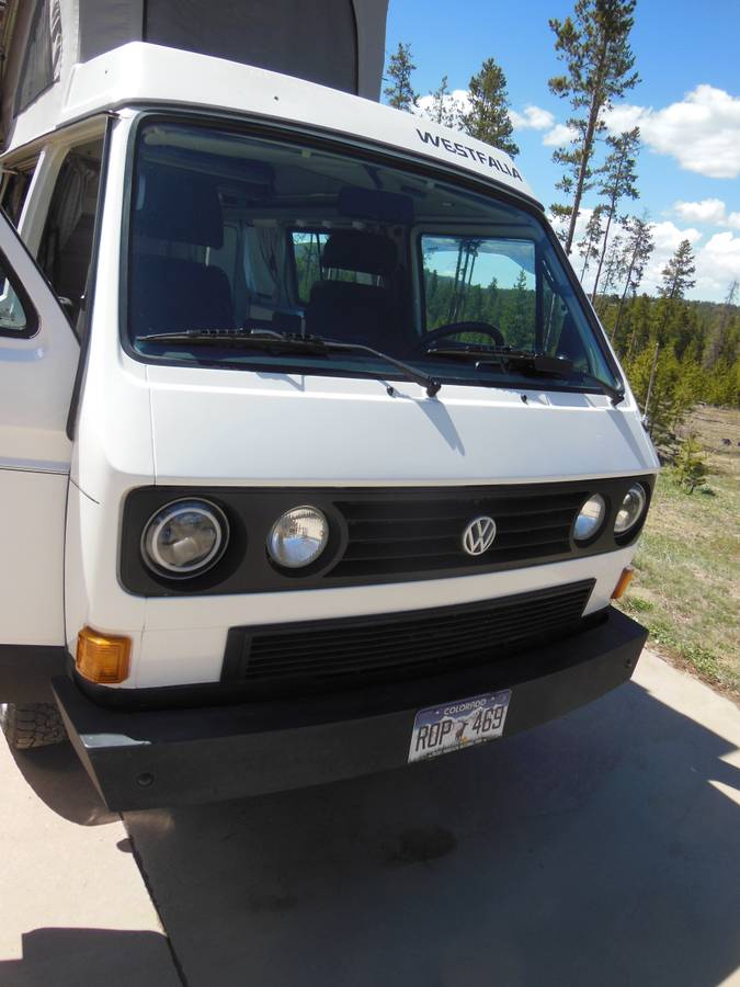 Volkswagen-Vanagon-westfalia-1989-white-3