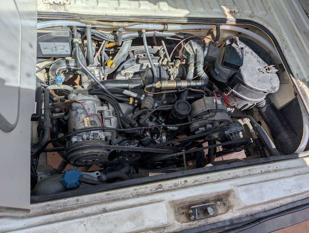 Volkswagen-Vanagon-westfalia-1989-white-6