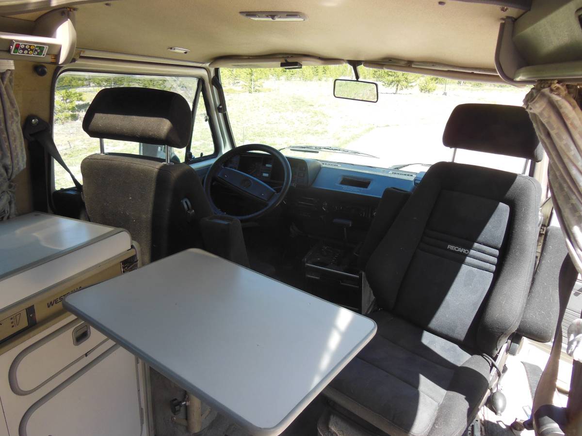 Volkswagen-Vanagon-westfalia-1989-white-9