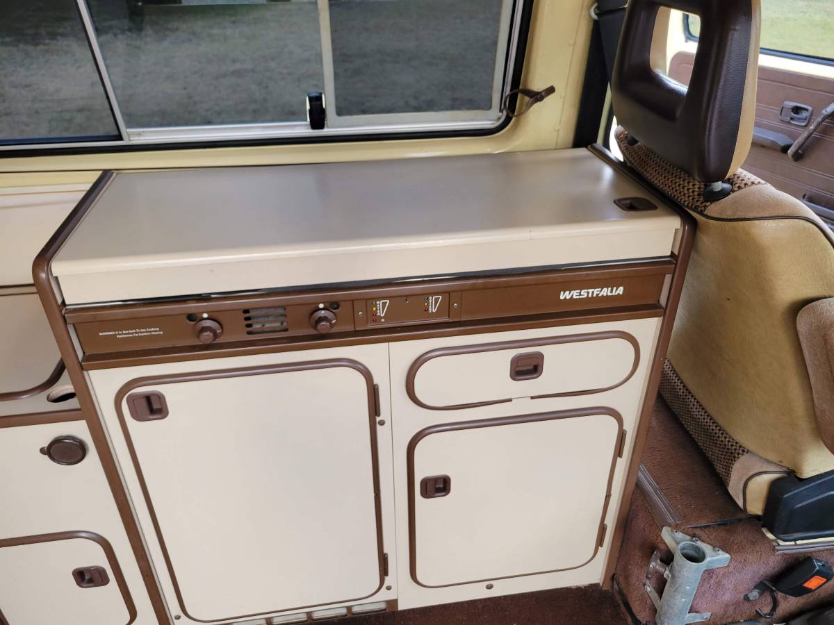 Volkswagen-Vanagon-westfalia-diesel-1982-12