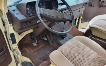 Volkswagen-Vanagon-westfalia-diesel-1982-15