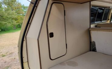 Volkswagen-Vanagon-westfalia-diesel-1982-17