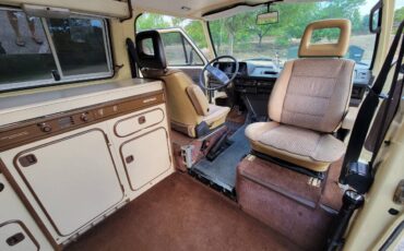 Volkswagen-Vanagon-westfalia-diesel-1982-20