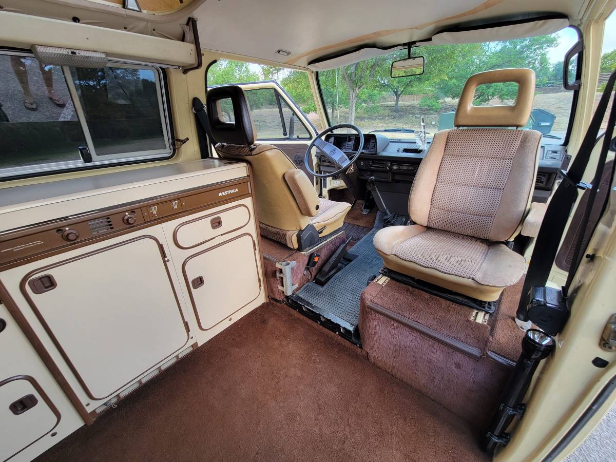 Volkswagen-Vanagon-westfalia-diesel-1982-20