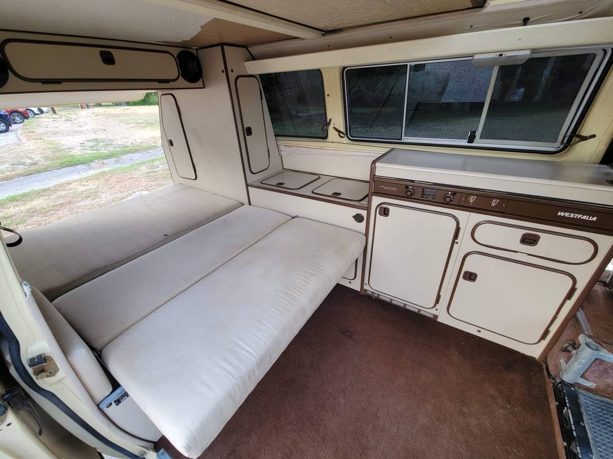 Volkswagen-Vanagon-westfalia-diesel-1982-22