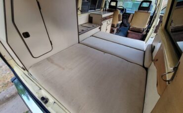 Volkswagen-Vanagon-westfalia-diesel-1982-23