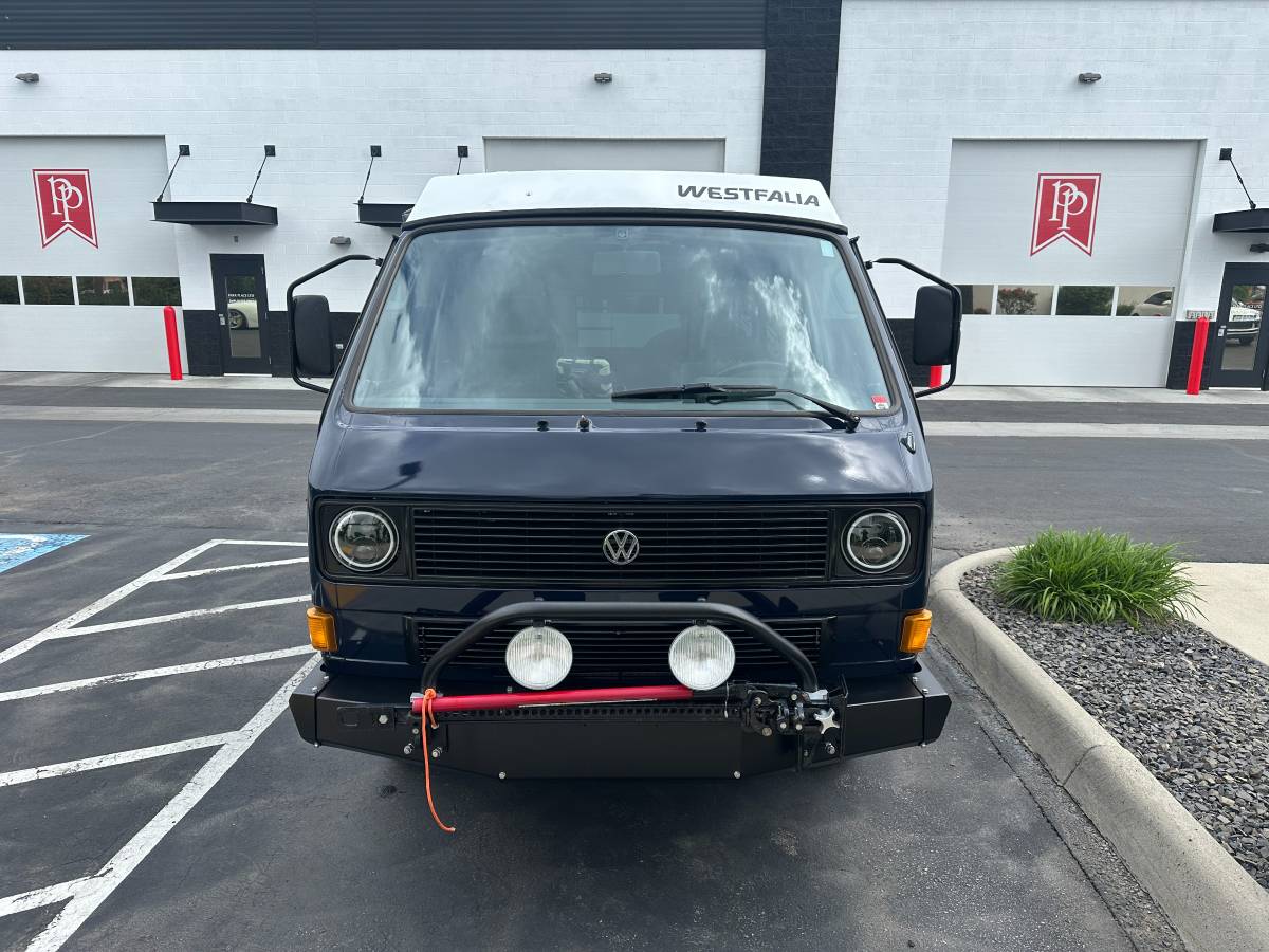 Volkswagen-Vanagon-westfalia-syncro-diesel-1986-blue-1