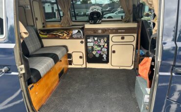 Volkswagen-Vanagon-westfalia-syncro-diesel-1986-blue-11
