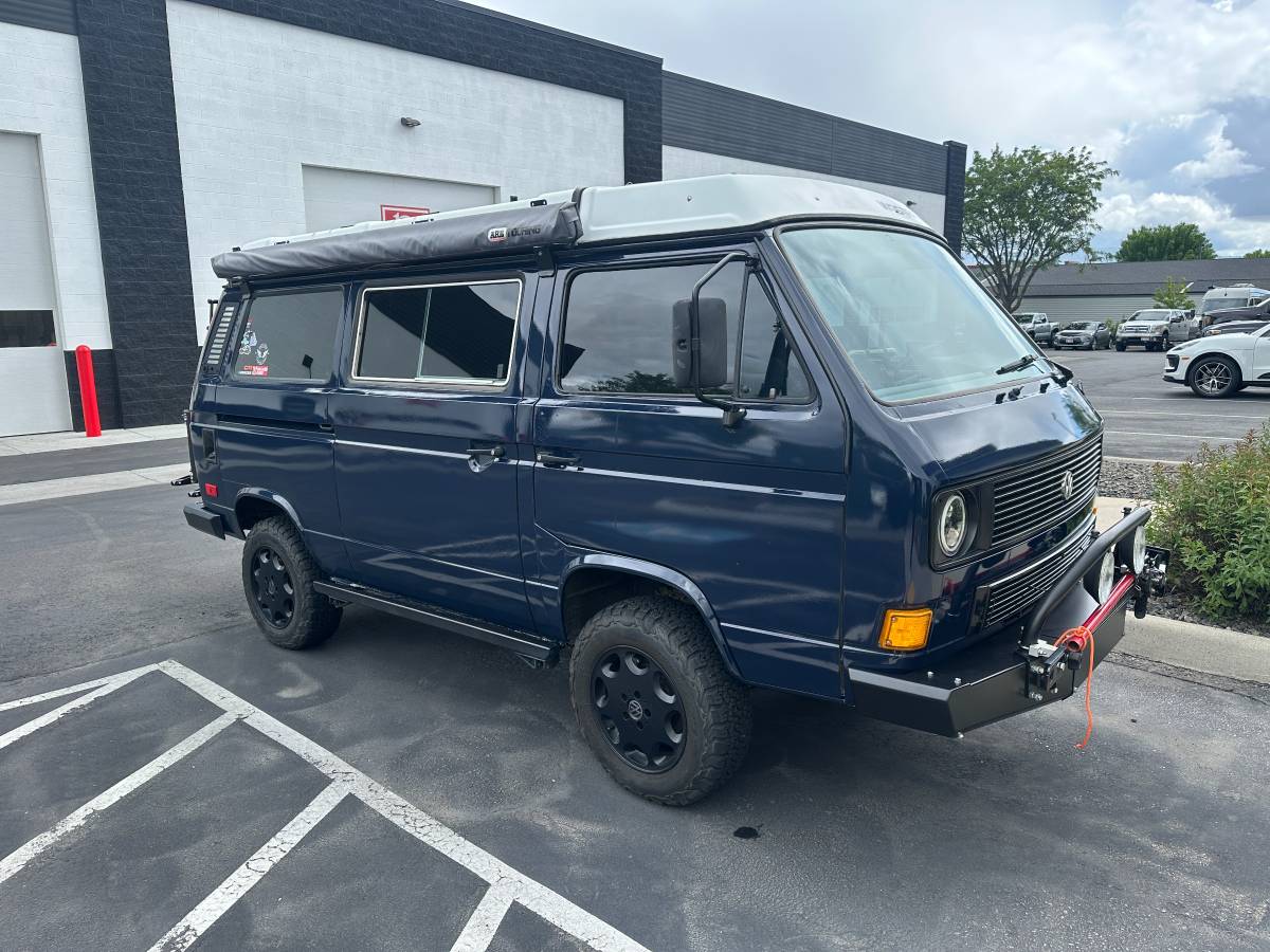 Volkswagen-Vanagon-westfalia-syncro-diesel-1986-blue-2