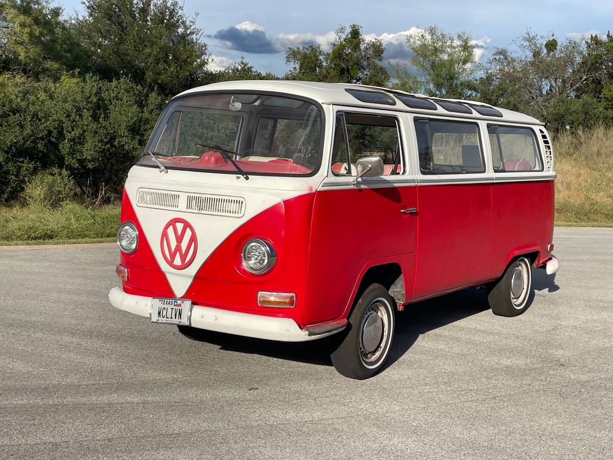 Volkswagen Vw bus  1971 red