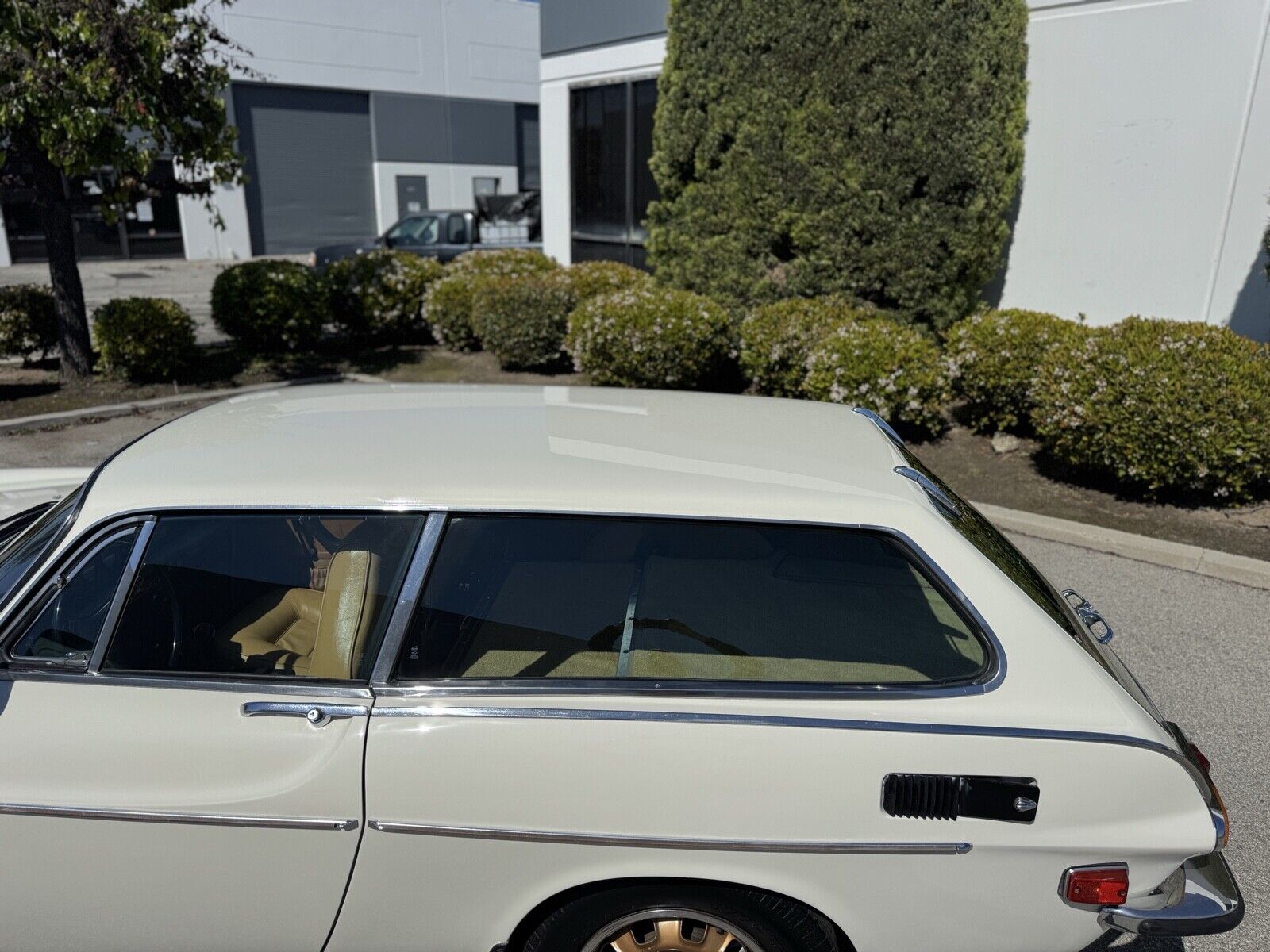 Volvo-1800-ES-1972-Hatchback-15