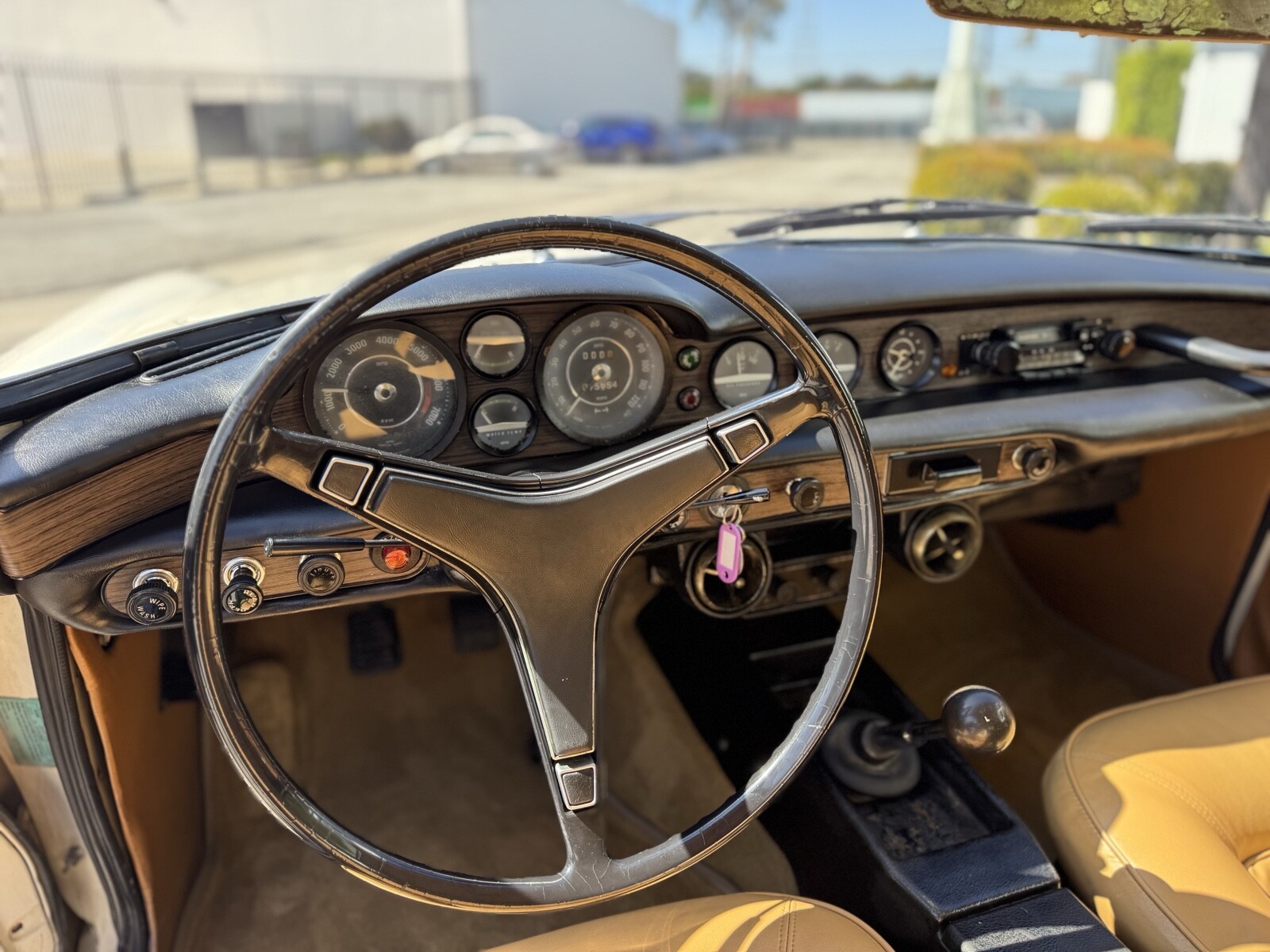 Volvo-1800-ES-1972-Hatchback-25