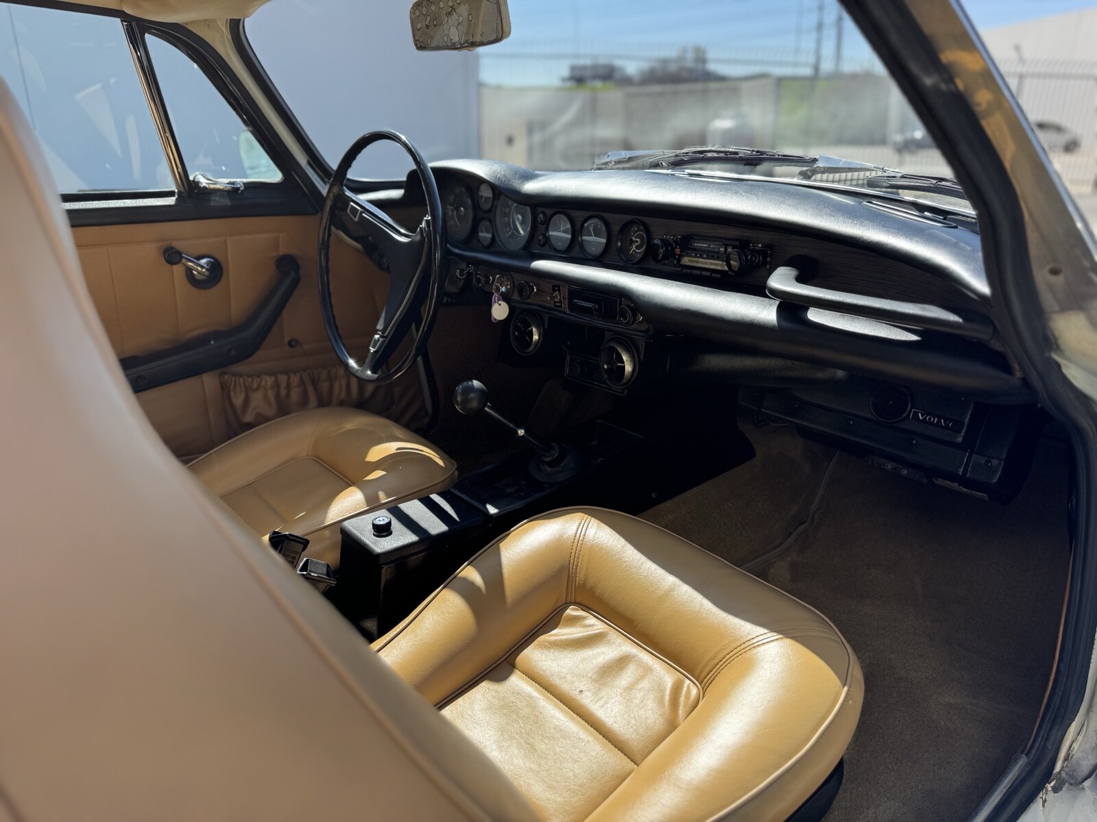 Volvo-1800-ES-1972-Hatchback-28