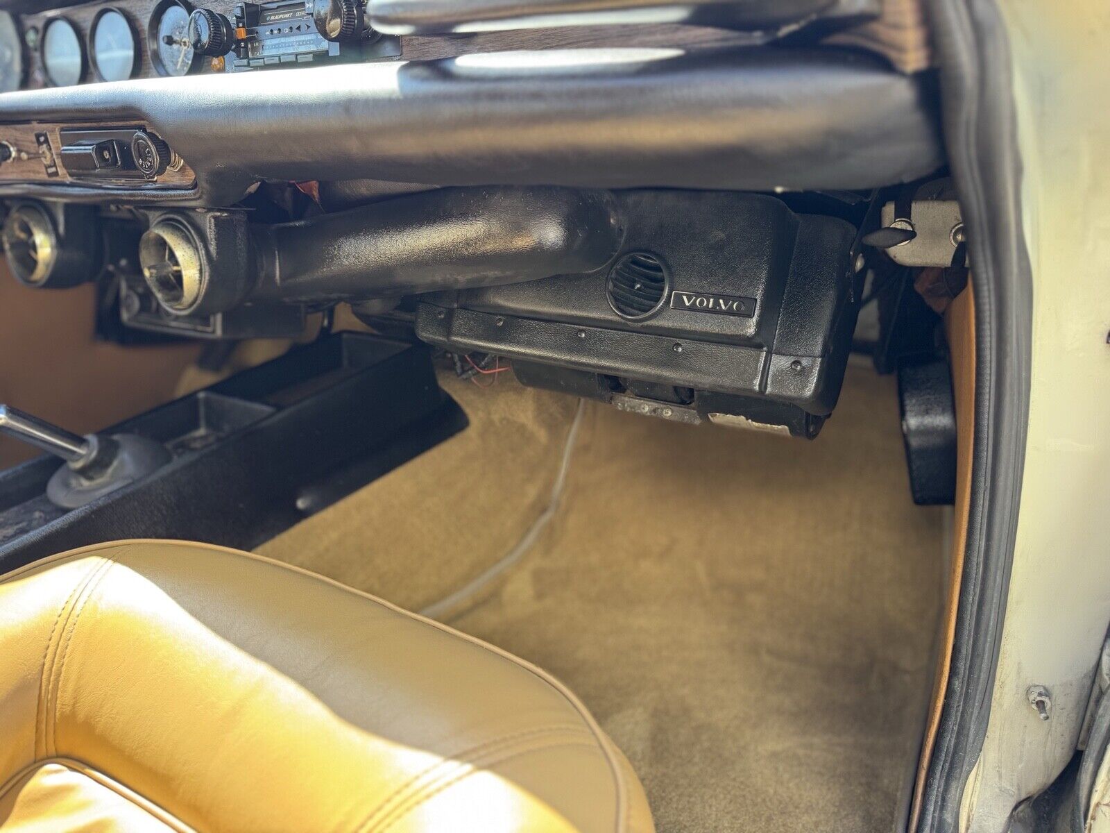Volvo-1800-ES-1972-Hatchback-29
