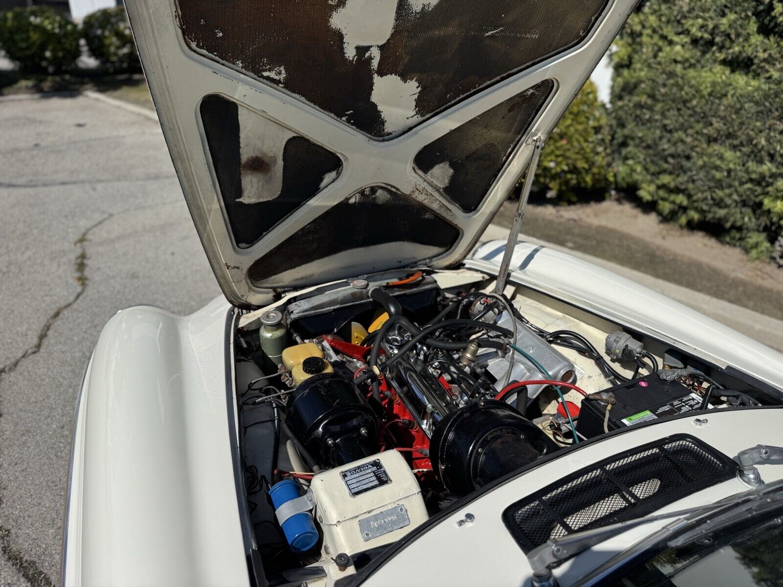 Volvo-1800-ES-1972-Hatchback-39