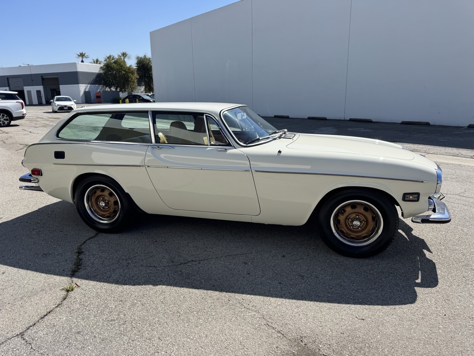 Volvo-1800-ES-1972-Hatchback-5