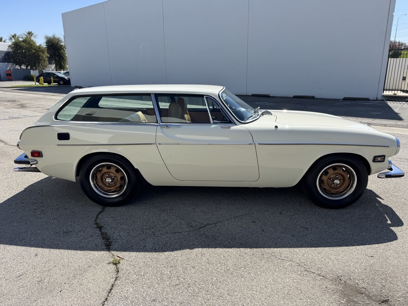 Volvo-1800-ES-1972-Hatchback-6