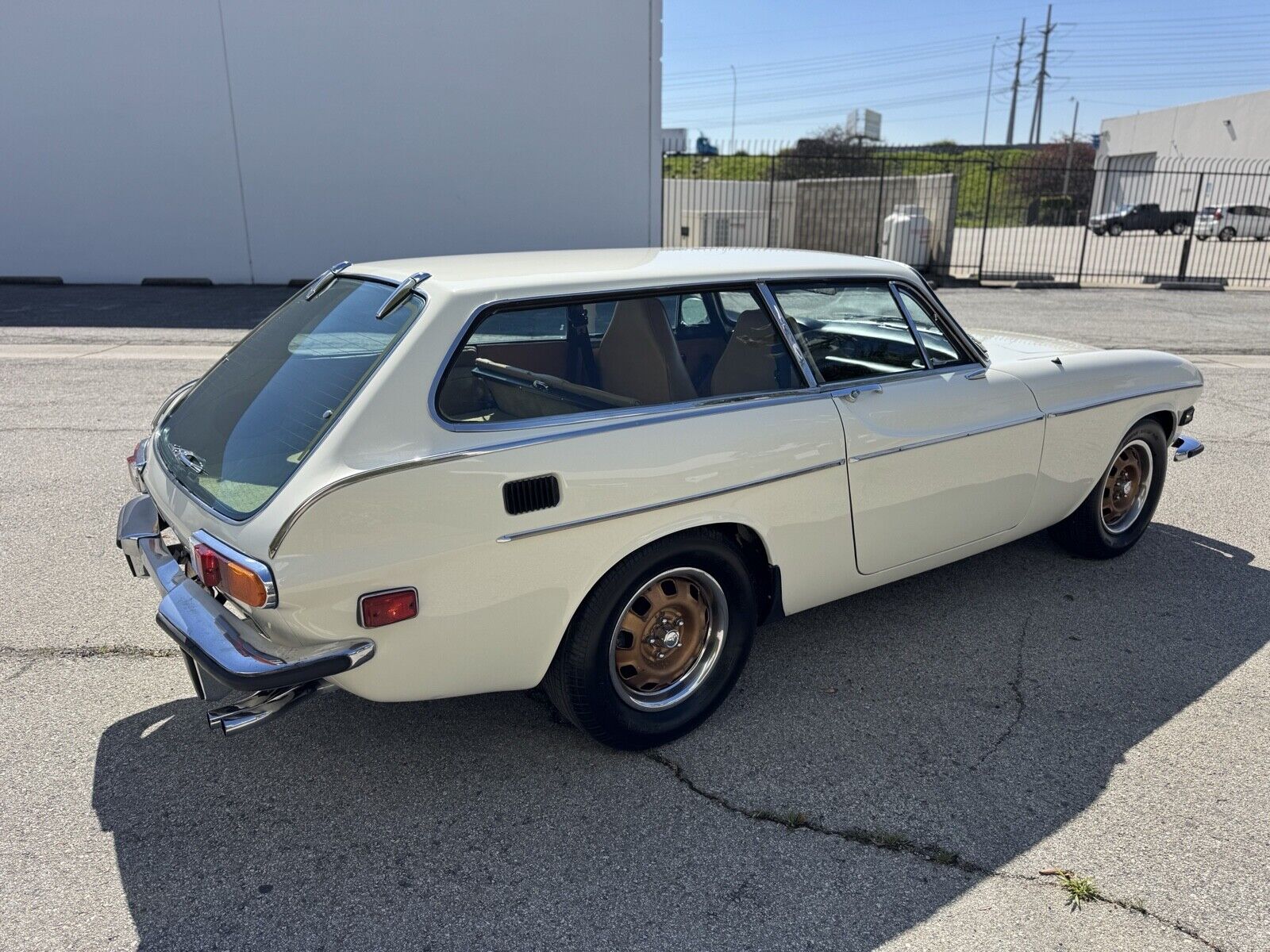 Volvo-1800-ES-1972-Hatchback-7