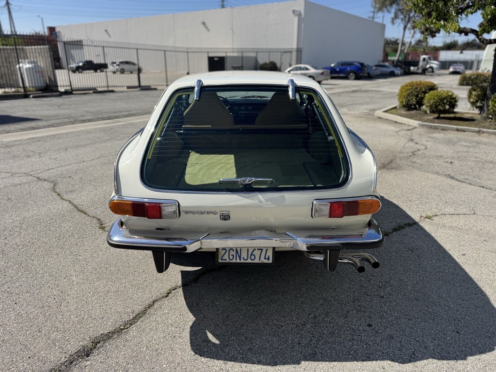 Volvo-1800-ES-1972-Hatchback-9