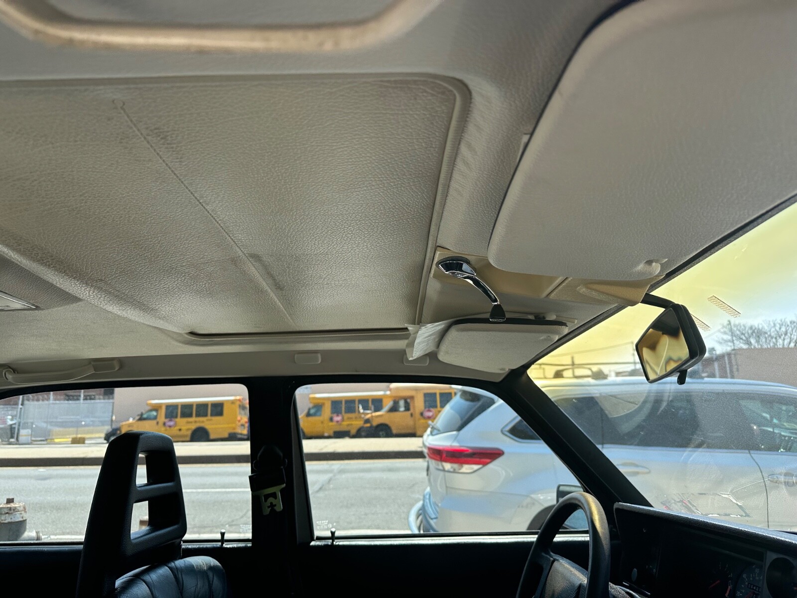Volvo-240-1985-Sedan-16