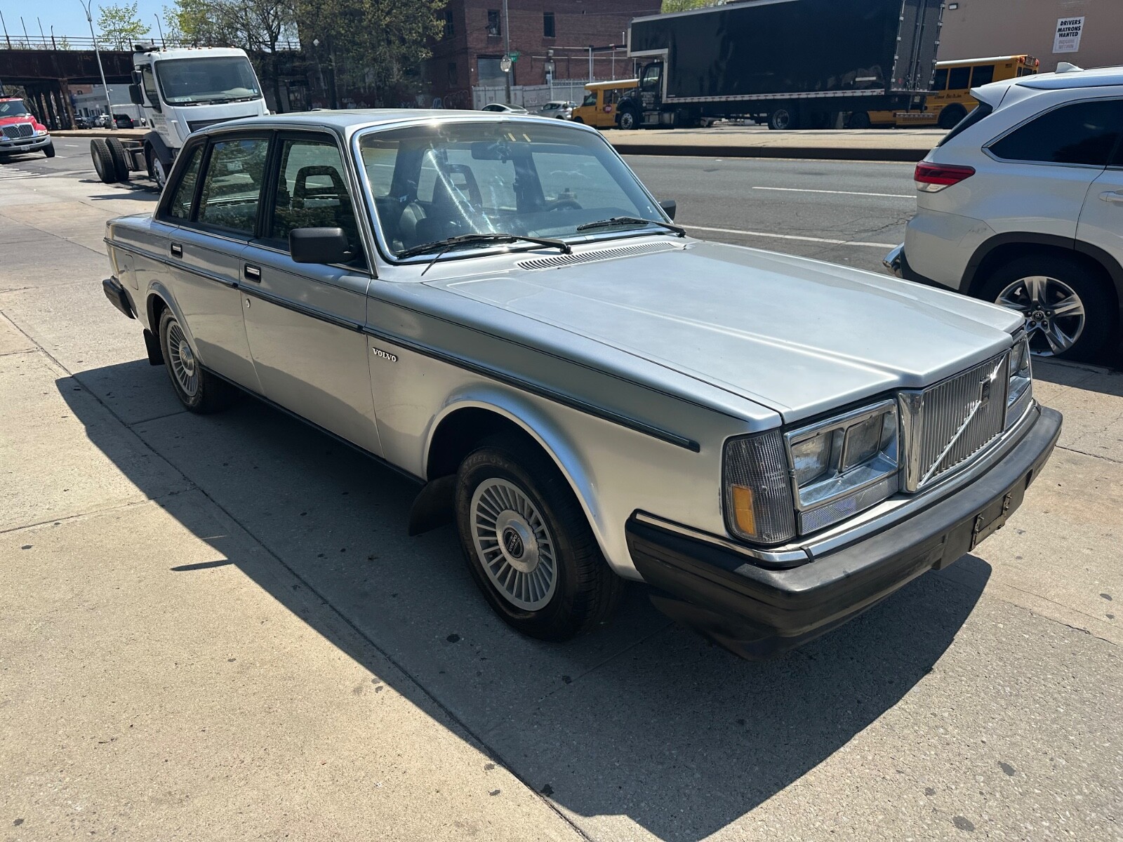 Volvo-240-1985-Sedan-7