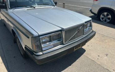 Volvo-240-1985-Sedan-8