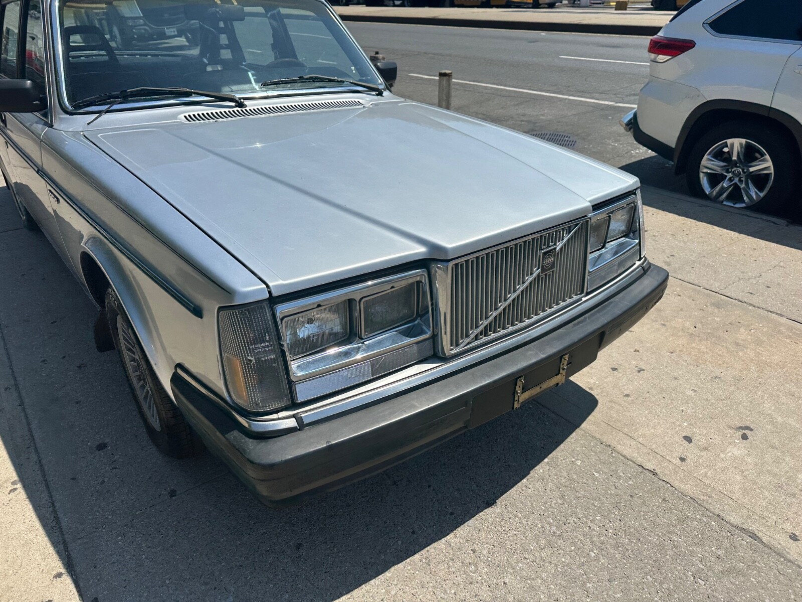 Volvo-240-1985-Sedan-8