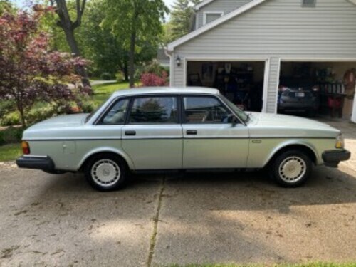 Volvo-240-1987-Sedan-2