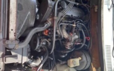 Volvo-240-1987-Sedan-5