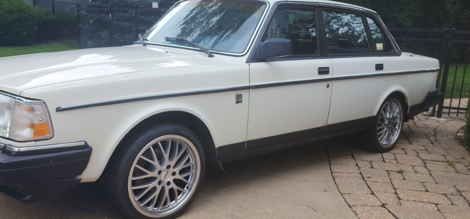 Volvo 240 1987 Sedan