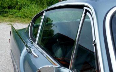 Volvo-P1800-1970-Coupe-14