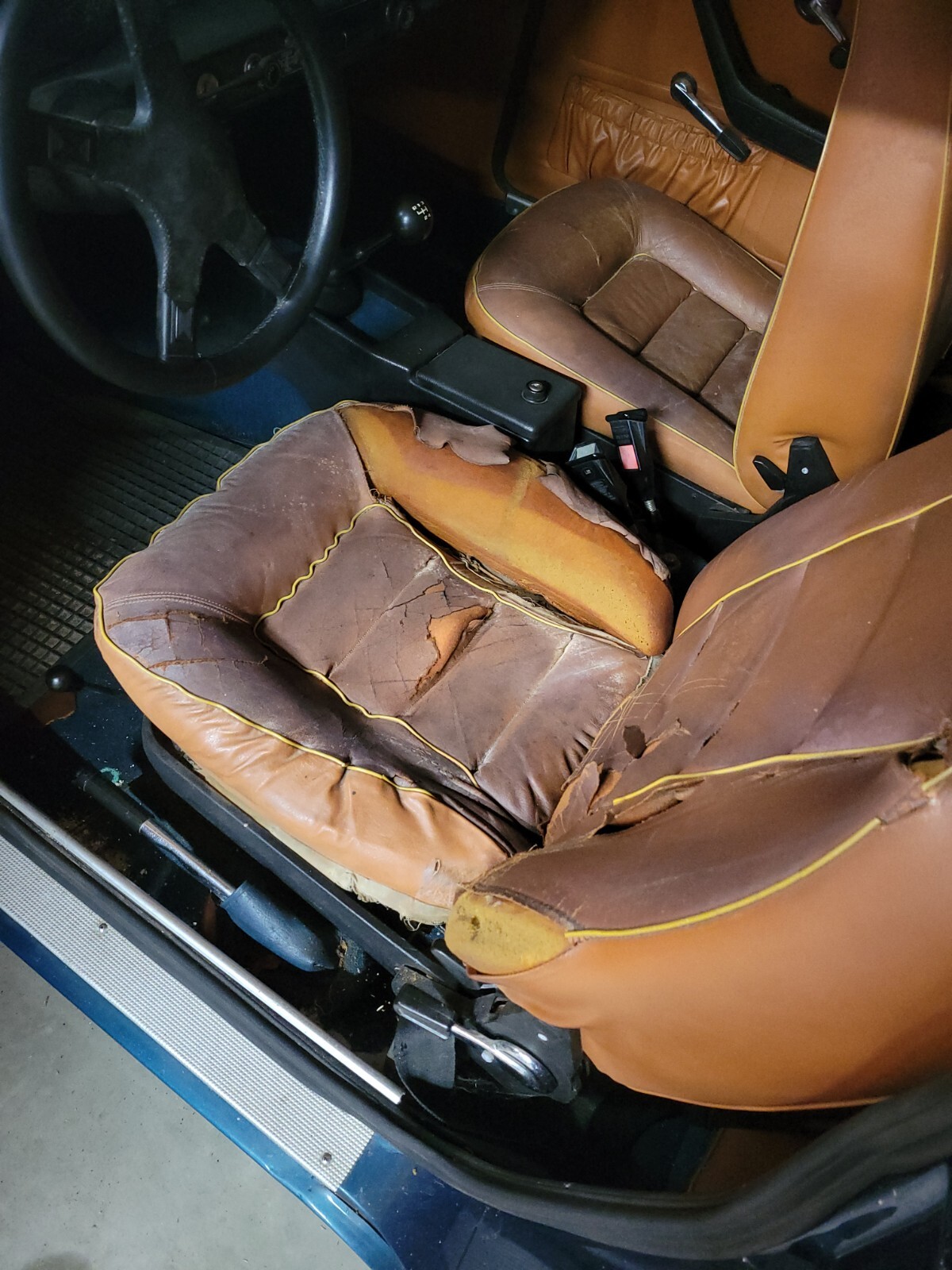 Volvo-P1800-1973-Coupe-21