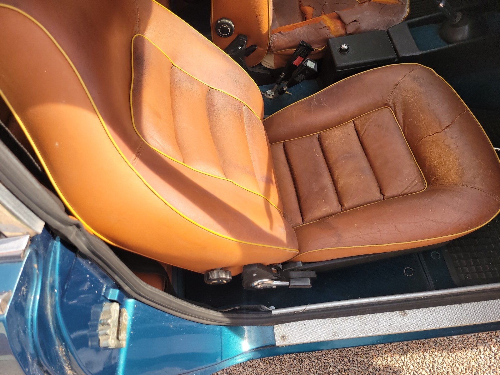 Volvo-P1800-1973-Coupe-9
