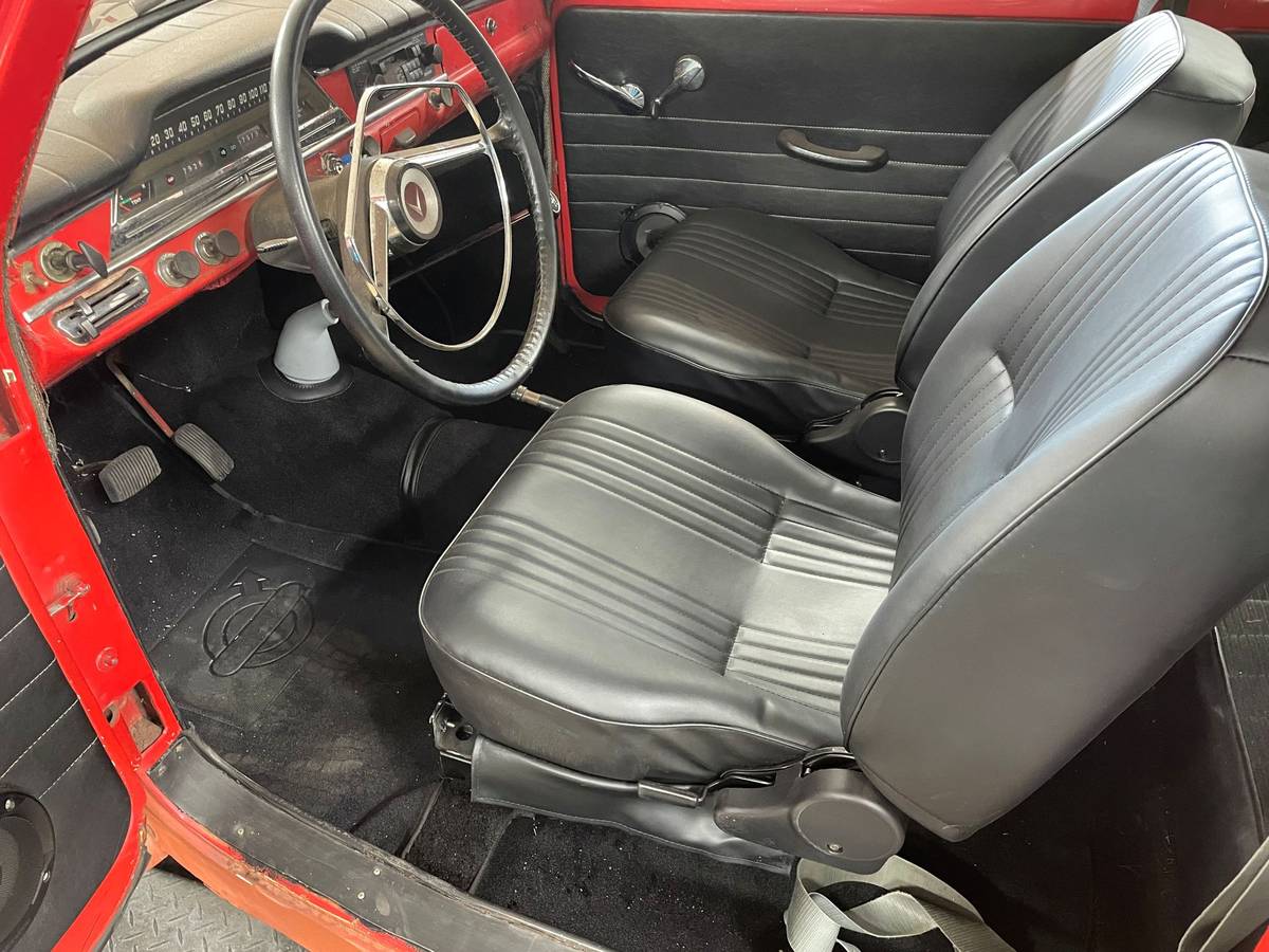 Volvo-Pv544-2-liter-1965-red-2